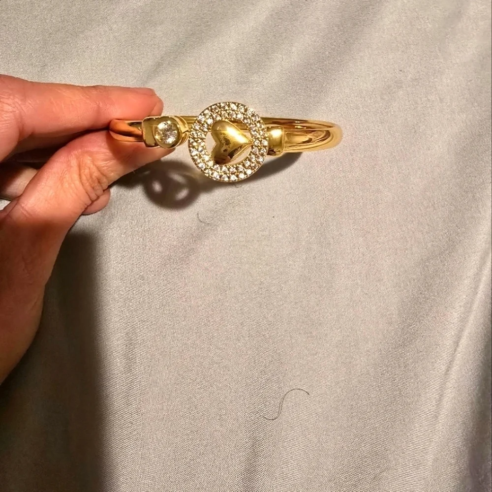 18kgp Dubai Jewelery - Gold Heart Bracelet with Crystal Accents (Adjustable)